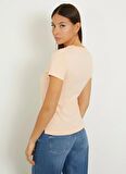Guess Bisiklet Yaka Şeftali Kadın T-Shirt W4GI20I3Z14-G6J4