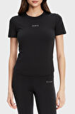 Guess Kadın T Shirt V5RI10 KCD02 JBLK