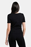 Guess Kadın Siyah Logolu T-Shirt