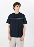 Guess Jeans Bisiklet Yaka Desenli Lacivert Erkek T-Shirt M5RI78KCPQ1A71W GJ SS CN REG CHEST