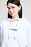 Kadın Oversize Kapüşonlu Nakış Logolu Sweatshirt - Beyaz | S