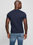 Guess Bisiklet Yaka Desenli Lacivert Erkek T-Shirt M5RI62K9RM1G7V2 BSC GUESS TRIANGLE