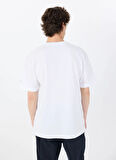 Guess Bisiklet Yaka Desenli Beyaz Erkek T-Shirt SS CN GUESS LOGO TEE