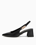 Guess Zabela3 Logo Detaylı Kalın Topuklu Stiletto