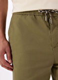 Guess Slim Fit Yeşil Erkek Şort M5GD55WH4EAG896 AXEL SHORT CO LIN