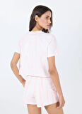 Guess V5GI19I3Z14F6EX GENZIANA CROP TEE Pembe Yuvarlak Yaka Box Fit Desenli Kadın T-Shirt