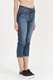 Guess 1981 Capri Button Kadın Jean Pantolon