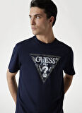 Guess Bisiklet Yaka Baskılı Lacivert Erkek T-Shirt M5YI15I3Z14-G7V2 Triangle Erkek Reg
