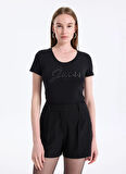 Guess Yuvarlak Yaka Baskılı Siyah Kadın T-Shirt Embro Kadın Slim Fit T-Shirt