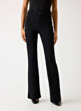 Guess Yüksek Bel Flare Siyah Kadın Pantolon Chrissy Kadın Flare Fit Pantolon