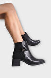Taş Detaylı Kalın Topuklu Kadın Bot SİYAH