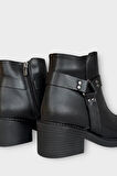 Kadın Toka Detaylı Fermuarlı Kalın Topuk Bot SİYAH