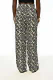 KADIN BELİ LASTİKLİ BOL PAÇA KARIŞIK SİYAH BEYAZ DESENLİ PANTOLON