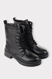 Kaydırmaz Taban Fermuarlı Postal Kadın Bot SİYAH