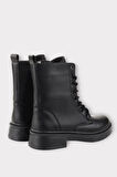 Kaydırmaz Taban Fermuarlı Postal Kadın Bot SİYAH