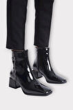 Kalın Topuk Sivri Burun Fermuarlı Kadın Bot SİYAH
