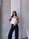 Kadın Beyaz Halter Yaka Metal Detaylı Şık Crop Bluz HZL25S-FRY123251