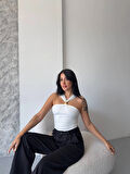 Kadın Beyaz Halter Yaka Metal Detaylı Şık Crop Bluz HZL25S-FRY123251