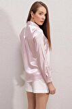 Kadın Pembe Hafif Dökümlü Saten Yüzeyli Gömlek HZL22W-BD139641