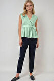 Kadın Çağla Yeşil Kruvaze Yaka Beli Lastikli Kuşaklı Bluz HZL25S-BD19661