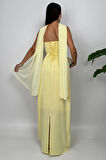 Lilina Straplez Fiyonk Detaylı Şal Aksesuarlı Uzun Sarı Abiye Elbise