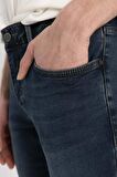 DeFacto Pedro Slim Fit Dar Kalıp Normal Bel Dar Paça Jean Pantolon C5682AX24SMNM41