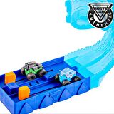 Monster Jam Mini Megalodon Yarış Seti 6060718