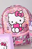 YENİ SEZON LİSANSLI HELLO KITTY'NIN PIRILTILI DÜNYASI ÖZEL KOLEKSİYON ANAOKUL ÇANTASI ,BESLENME KABI VE TRITAN MATARA SETİ