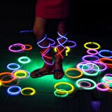 100 ADET GLOW STİCK IŞIKLI FOSFOR ÇUBUK NEON IŞIK GLOW PARTİ IŞIKLARI NEON IŞIKLI BİLEKLİK IŞIKLI NEON KOLYE YILBAŞI PARTİ IŞIKLARI