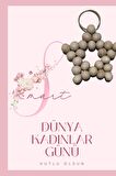 8 Mart Kartlı - 10 Adet Kadınlar Günü Ahşap Anahtarlık Hediyelik- Tek Tek Jelatinli