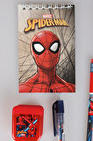 LİSANSLI SPIDERMAN 9 PARÇA KIRTASİYE SETİ UÇLU KALEM,BLOKNOT,3 ADET KURŞUN KALEM,KALEMTRAŞ,ROKET SİLGİ 