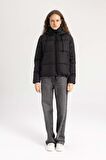 DeFacto Su Geçirmez Regular Fit Kapüşonlu Şişme Mont C0488AX24SPBK27