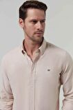 Slim Fit Bej Oxford Düğmeli Yaka Kolay Ütülenebilir Nakış Detaylı Pamuklu Gömlek 4HC02ORT03265