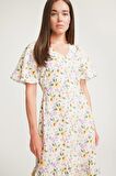 DeFacto V Yaka Çiçek Desenli Kısa Kollu Midi Yazlık Elbise E4383AX25SMYL273