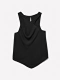 Önü Burgu Detaylı Dar Kesim Üst Kadın Siyah T-Shirt - 324A5LTHLH019