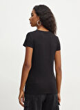 Armani Exchange Yuvarlak Yaka Baskılı Siyah Kadın T-Shirt 6DYT26