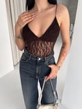 Aura Kadın Dantel Detaylı Derin Dekolte Body Şık Kolsuz Yazlık Bodysuit - Kahvrenegi