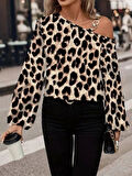 Kadın Uzun Kollu Tek Omuzu Açık Tokalı Leopar Desenli Modal Bluz