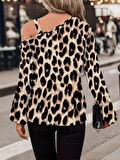Kadın Uzun Kollu Tek Omuzu Açık Tokalı Leopar Desenli Modal Bluz