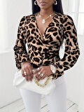 Kadın Uzun Kollu Kruvaze Yakalı Belden Kuşaklı Leopar Desenli Süprem Bluz