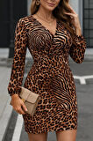 Kadın Uzun Kollu Kruvaze Yaka Leopar Desen Mikro Elbise