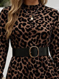 Kadın Uzun Kollu Yarı Balıkçı Yaka Leopar Desenli Kadife Elbise