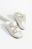 Calie Kadın Anatomik Comfort İki Bantlı Gold Detay Tokalı Esnek Yazlık Günlük Flat Sandalet Terlik