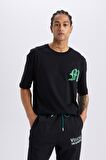 DeFactoFit NBA Milwaukee Bucks Oversize Geniş Kalıp Bisiklet Yaka Kısa Kollu Tişört B3910AX25SPBK81