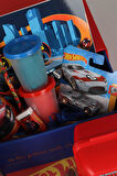 DEKOMUS ÖZEL KUTULU YENİ SEZON LİSANSLI HOT WHEELS DIECAST ARABA,MATARA,BESLENME KABI,BESLENME ÖRTÜSÜ,OYUN HAMURU KIRTASİYE HOBİ SETİ