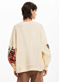 Desigual Yuvarlak Yaka Baskılı Krem Kadın Sweatshırt 24WWSK35