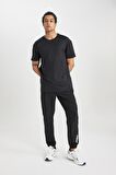 DeFactoFit Standart Fit Bisiklet Yaka Sporcu Basic Düz Kısa Kollu Siyah Tişört B4593AX24SPBK81