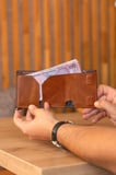 Airtag Mekanizmalı Cüzdan - Taba