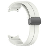 Samsung Galaxy Watch 5 44mm Uyumlu Kordon Silikon Metal Mıknatıslı Toka Zore KRD-84 Kayış Starlight