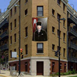 Kalpaklı Gazi Mustafa Kemal Atatürk Poster Dış Cephe Bayrağı - 200x300cm (2 X 3 Metre)